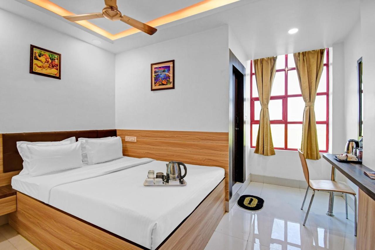 Hotel Oyo Townhouse 779 Gods County Tarapith Exterior foto